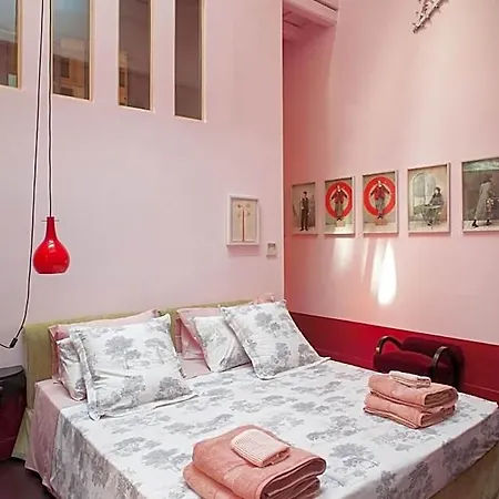 Ninu Centro Storico Рим
